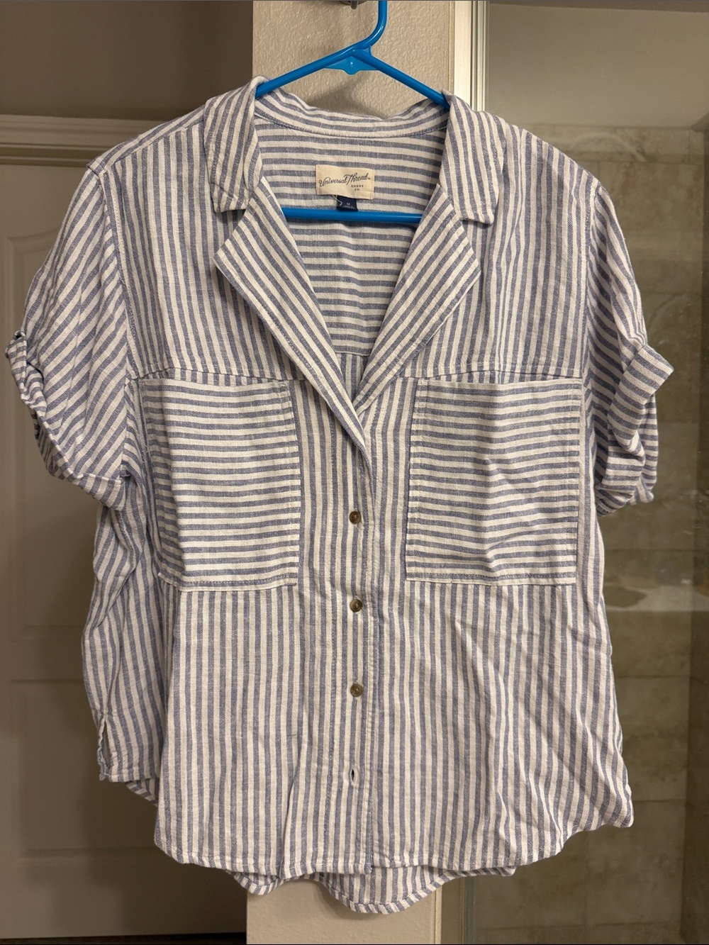 NWOT Universal Thread Blue and White Striped Short Sleeve Button-Down Shirt